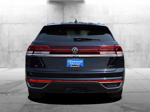 Certified 2024 Volkswagen Atlas Cross Sport SE AWD/4WD image 6