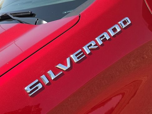 Used 2023 Chevrolet Silverado 1500 LT RWD image 11