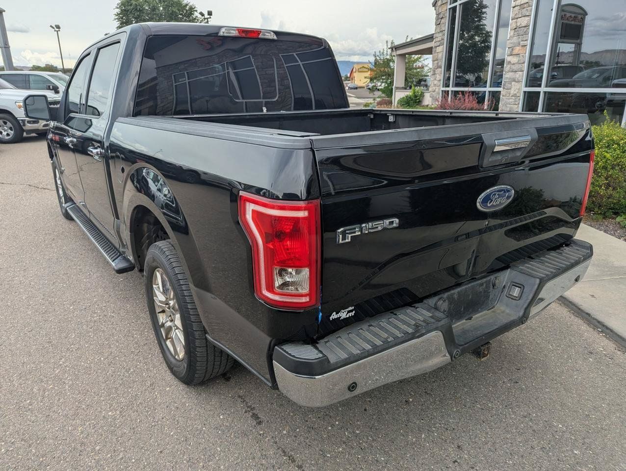 Used 2016 Ford F150 XLT w/ Equipment Group 302A Luxury RWD image 3