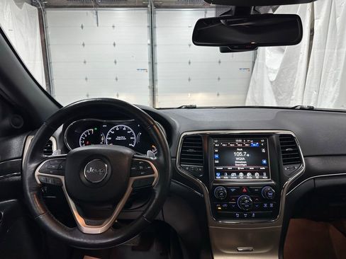 Used 2015 Jeep Grand Cherokee Limited AWD/4WD image 17