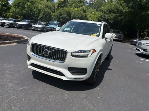 Used 2023 Volvo XC90 B5 Core w/ Protection Package Premier AWD/4WD image 6