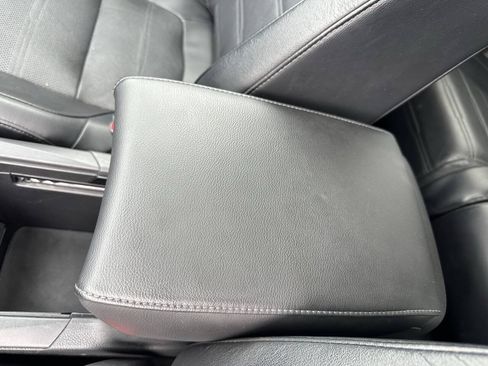 Used 2018 Honda CR-V Touring image 33