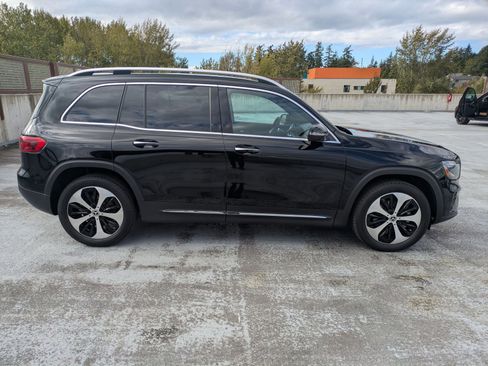 Used 2026 Mercedes-Benz GLB 250 4MATIC image 4