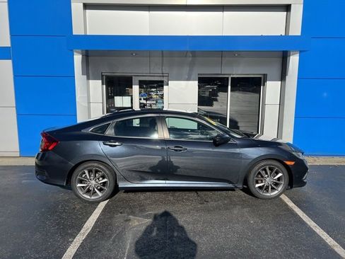 Used 2019 Honda Civic EX image 4