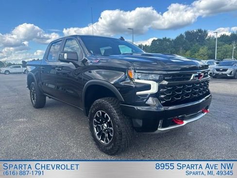 Used 2024 Chevrolet Silverado 1500 ZR2 w/ Technology Package AWD/4WD image 1