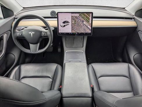 Used 2021 Tesla Model Y Long Range image 14