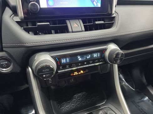 Certified 2025 Toyota RAV4 XLE image 21