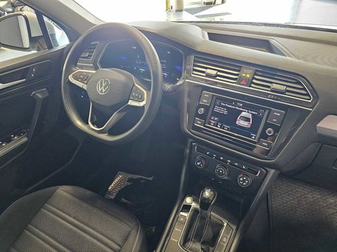 Used 2022 Volkswagen Tiguan S image 11