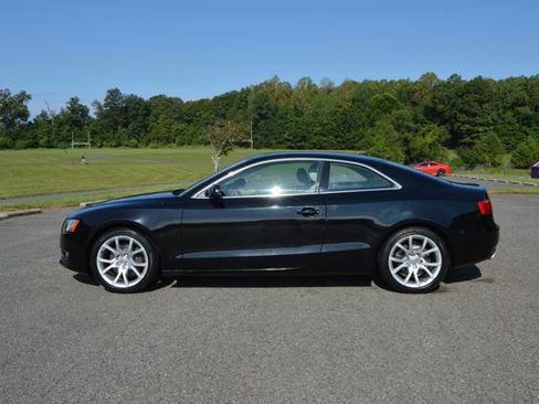 Used 2010 Audi A5 2.0T Premium image 5