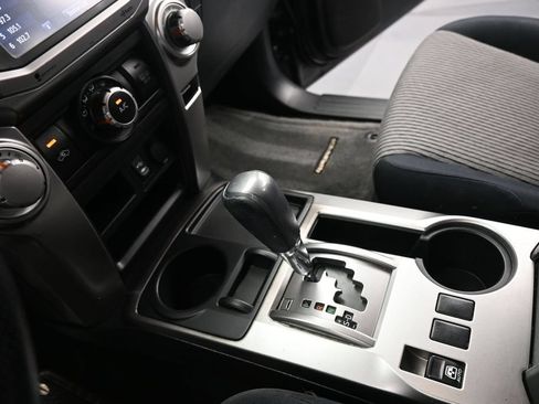 Used 2014 Toyota 4Runner SR5 RWD image 15