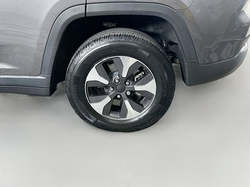 Used 2022 Jeep Grand Cherokee Limited 4xe image 11