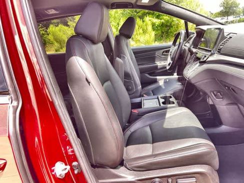 Certified 2025 Honda Odyssey Sport-L image 12