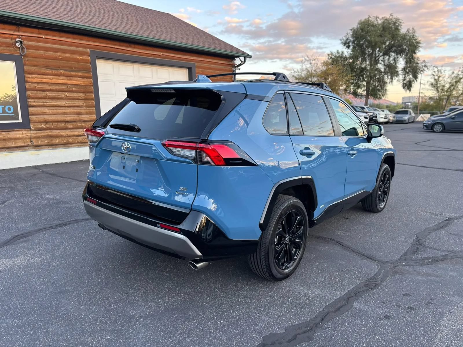 Used 2025 Toyota RAV4 SE w/ Convenience Package AWD/4WD image 8