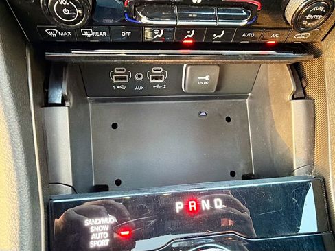 Used 2024 Jeep Grand Cherokee L Limited w/ Luxury Tech Group II image 31