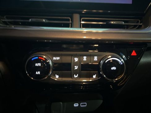 New 2026 Chevrolet Trax ACTIV w/ Sunroof Package image 19