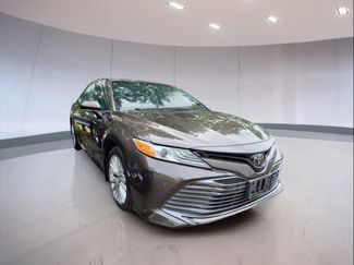 Used 2018 Toyota Camry XLE image 1