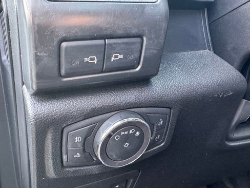 Used 2018 Ford F150 XLT w/ Equipment Group 302A Luxury image 32