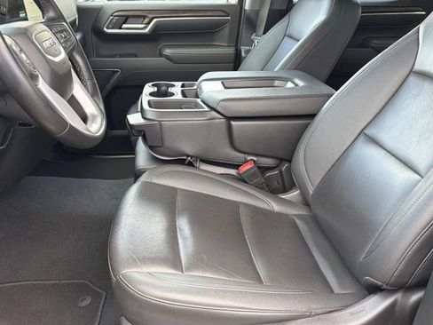 Used 2025 GMC Sierra 1500 SLT AWD/4WD image 18