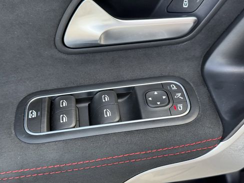 Used 2023 Mercedes-Benz CLA 250 image 26