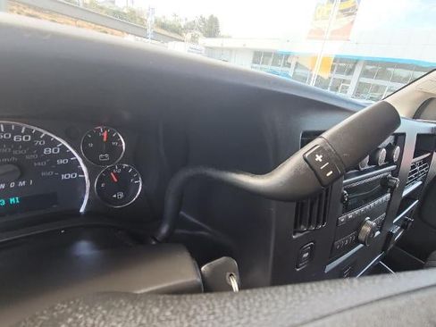 Used 2025 Chevrolet Express 2500 w/ Driver Convenience Package RWD image 16