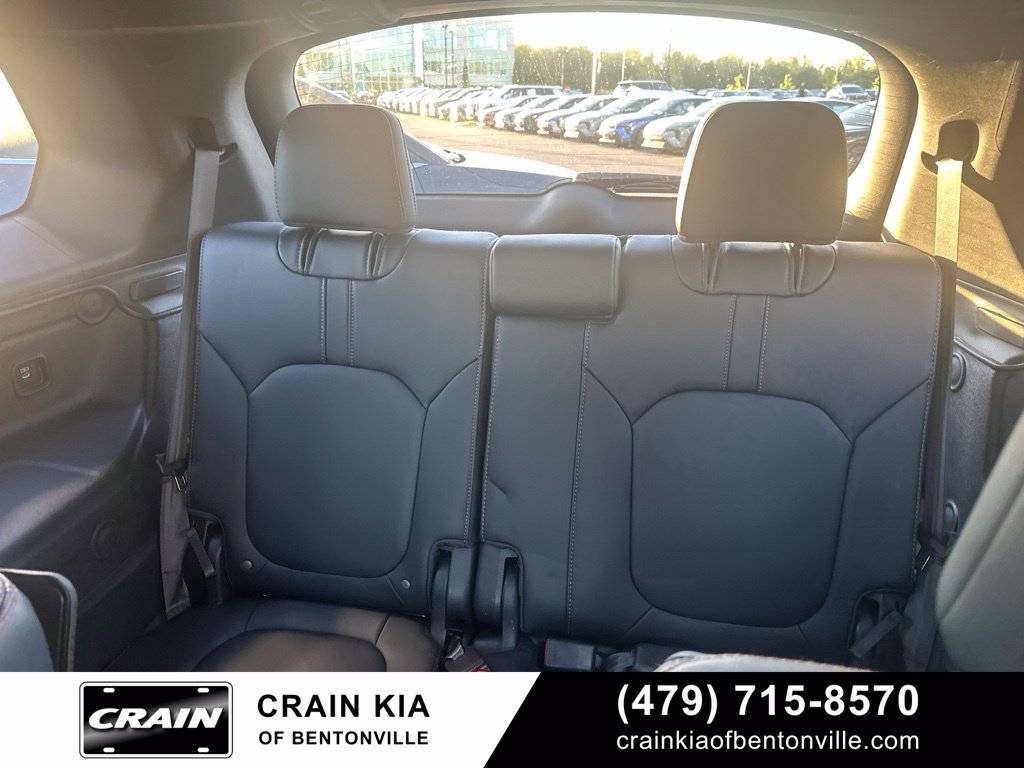 Used 2025 Honda Pilot TrailSport image 32