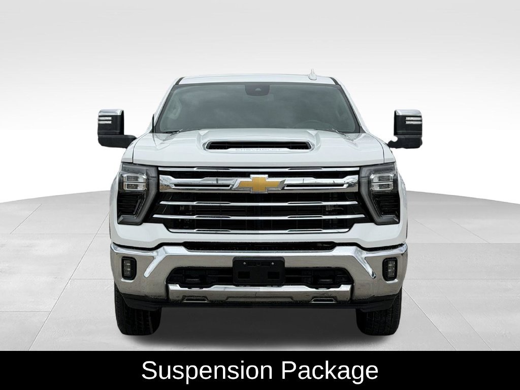 Used 2024 Chevrolet Silverado 2500 LTZ AWD/4WD image 3