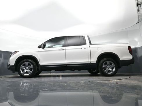 Certified 2025 Honda Ridgeline TrailSport image 40