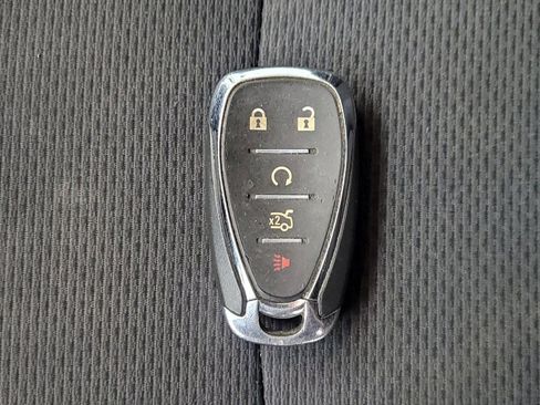 Used 2018 Chevrolet Cruze LT w/ Sun And Sound Package image 32