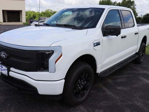 Used 2025 Ford F150 Lightning XLT image 6