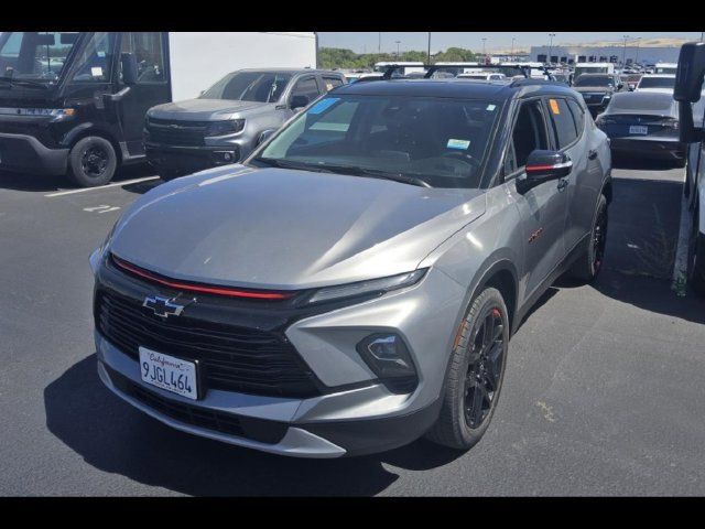 Used 2023 Chevrolet Blazer LT w/ Sound & Technology Package FWD image 3