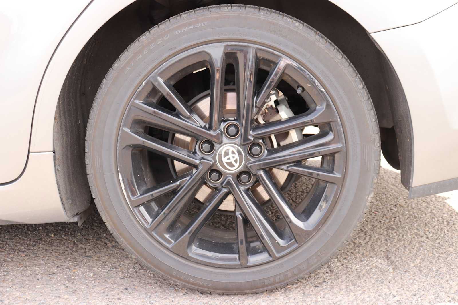 Used 2025 Toyota Camry SE FWD image 9