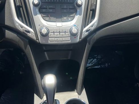 Used 2015 GMC Terrain SLE w/ Safety Package AWD/4WD image 18