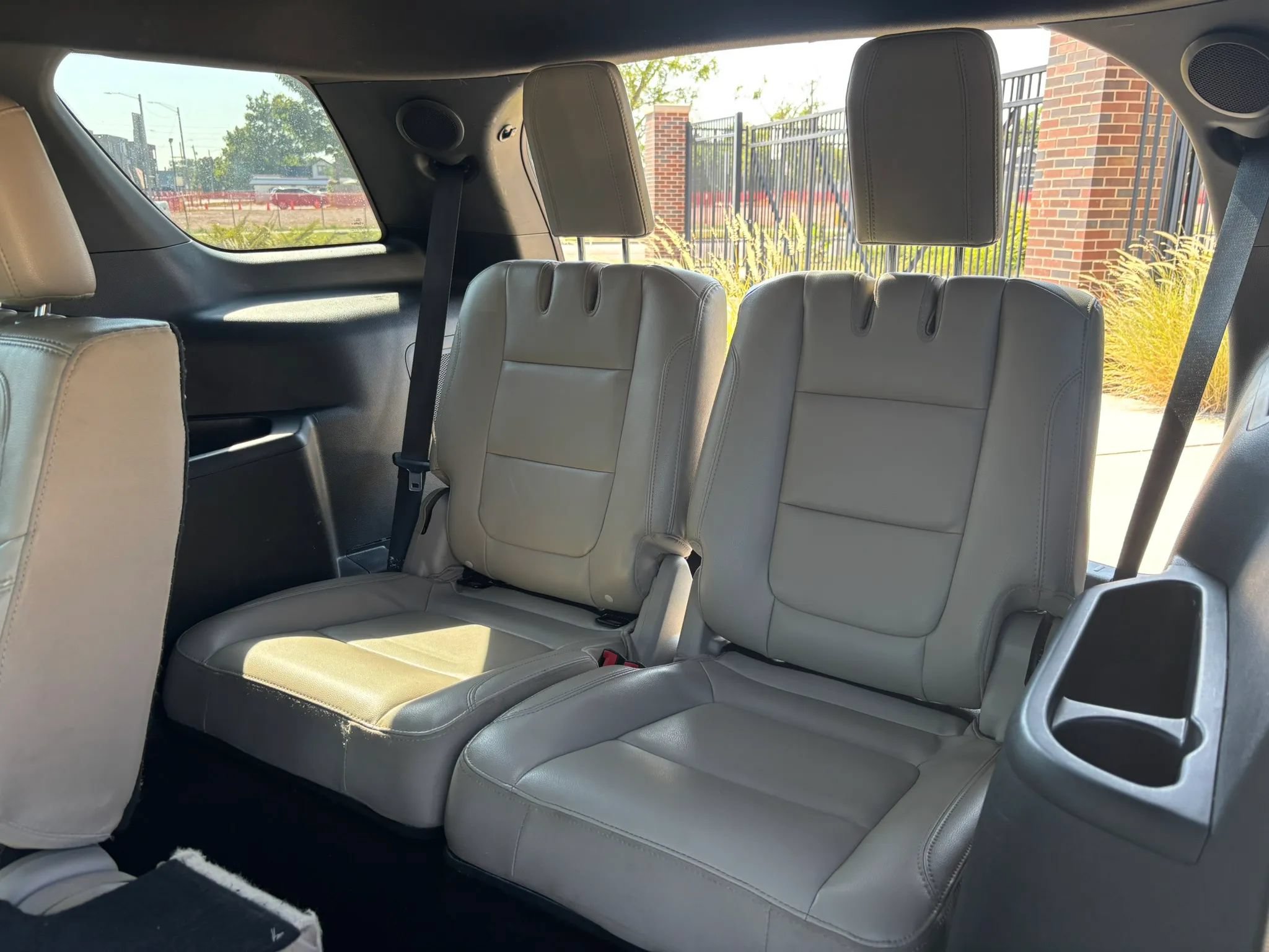 Used 2018 Ford Explorer Limited w/ Equipment Group 301A FWD image 27