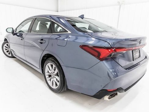 Used 2021 Toyota Avalon XLE w/ Moonroof Package FWD image 5