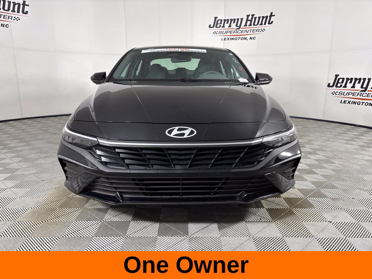 Used 2025 Hyundai Elantra Sport FWD image 3