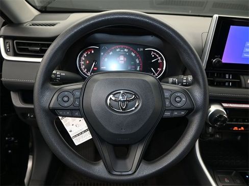 Used 2025 Toyota RAV4 XLE w/ Convenience Package image 5
