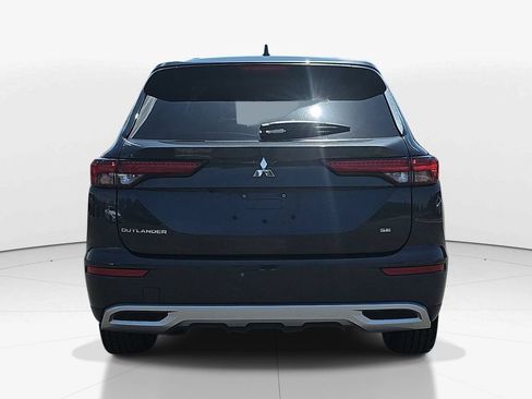 Used 2024 Mitsubishi Outlander SE FWD image 7