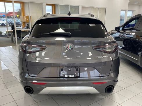 Used 2024 Alfa Romeo Stelvio Ti w/ Performance Driving Package image 3