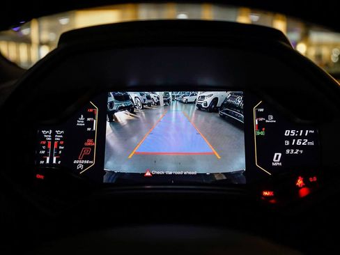 Used 2022 Lamborghini Huracan EVO image 21