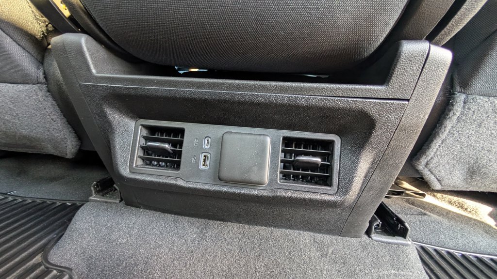 Used 2024 Chevrolet Silverado 1500 LT AWD/4WD image 17