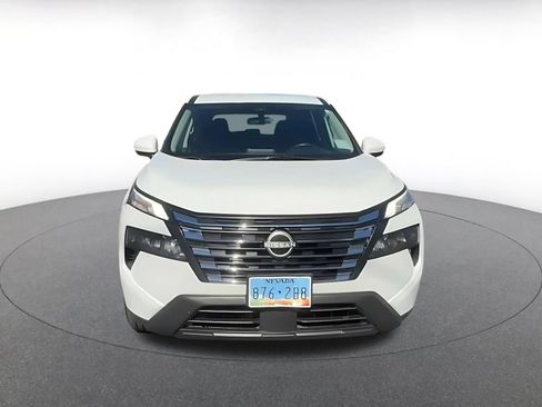 Used 2025 Nissan Rogue SV AWD/4WD image 4