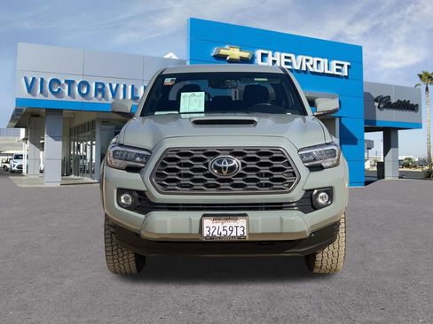 Used 2023 Toyota Tacoma TRD Sport AWD/4WD image 9