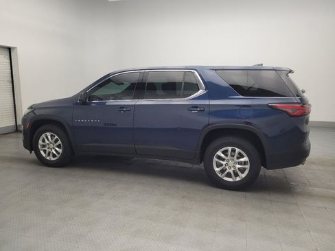 Used 2023 Chevrolet Traverse LS image 3
