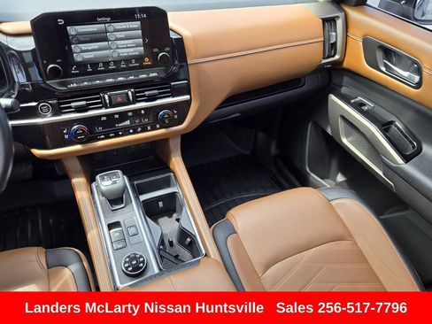 Used 2023 Nissan Pathfinder Platinum w/ Cargo Package AWD/4WD image 17