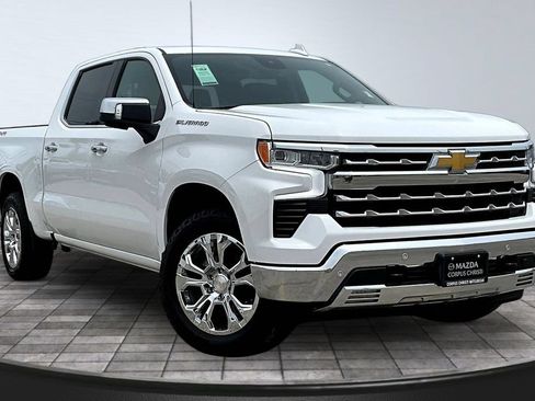 Used 2025 Chevrolet Silverado 1500 LTZ AWD/4WD image 4