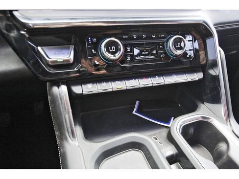 Used 2025 GMC Sierra 2500 Denali Ultimate AWD/4WD image 22