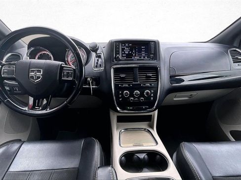 Used 2019 Dodge Grand Caravan SXT image 8