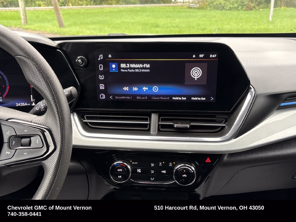 Used 2025 Chevrolet Trax LT FWD image 21