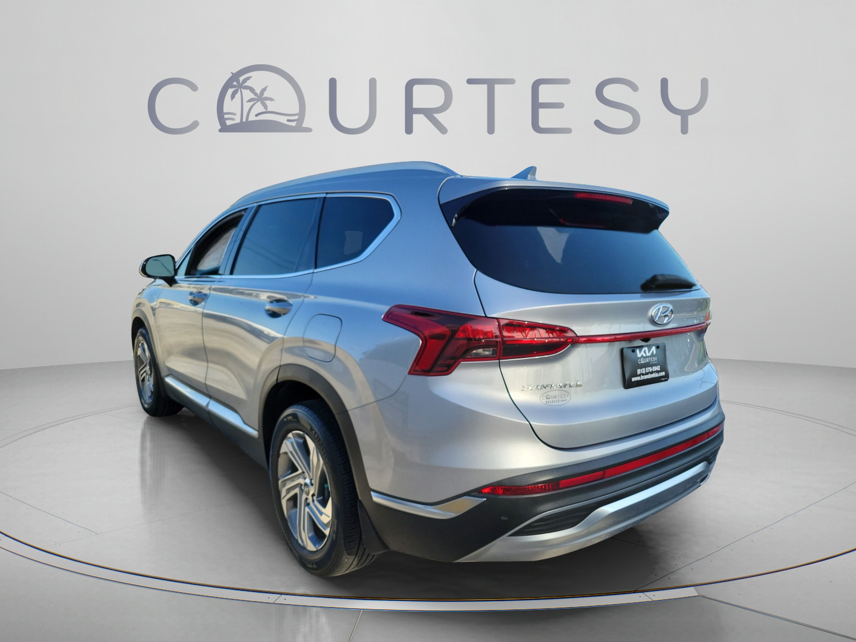 Used 2022 Hyundai Santa Fe SEL w/ Cargo Package FWD image 2