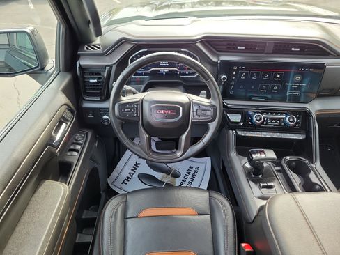 Used 2023 GMC Sierra 1500 AT4 w/ Technology Package image 11